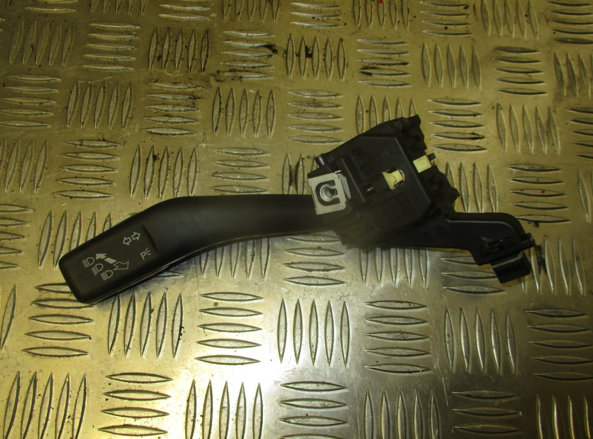 Volkswagen Golf 5 Indicator switch VW GOLF VI (5K) (2008-2013) Indicator switch 1K...