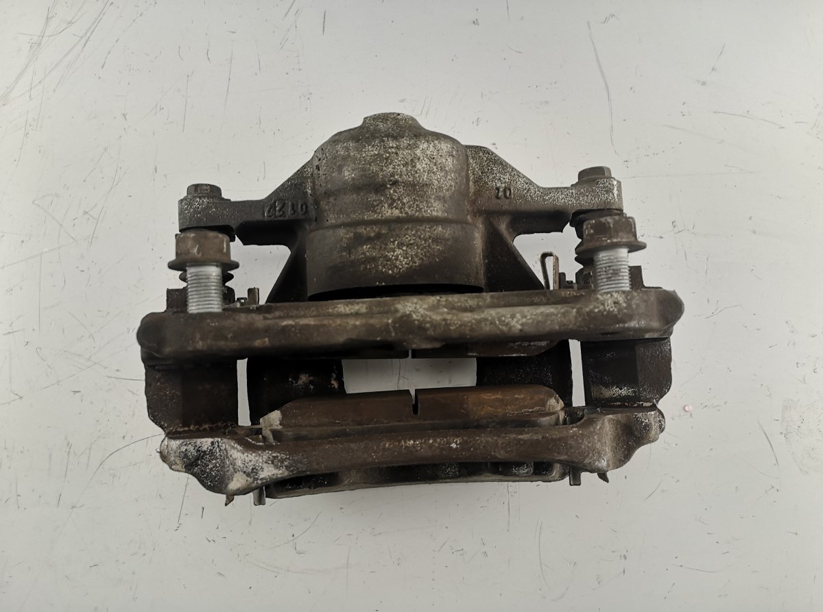Toyota Avensis (T27) Brake caliper Front right TOYOTA AVENSIS (T270) (2009-2018) Brake caliper...
