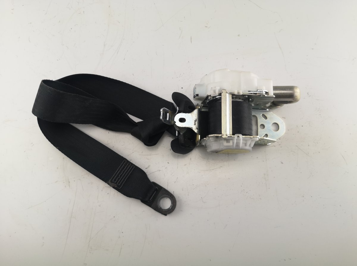 Toyota Avensis (T27) Seat Belt Front Right TOYOTA AVENSIS (T270) (2009-2018) Seat Belt Fro...