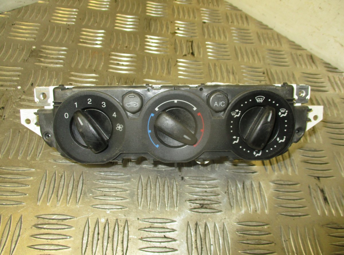 Ford Focus Heater control panel Heater control panel — FORD FOCUS II (2004-2012...