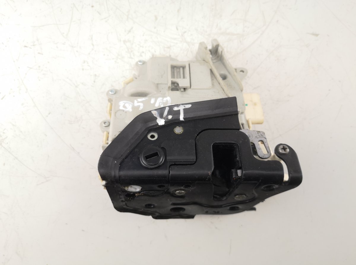 Audi Q5 (8R) Door lock — rear left Door lock — rear left — AUDI Q5 (8R) (2008-2016...