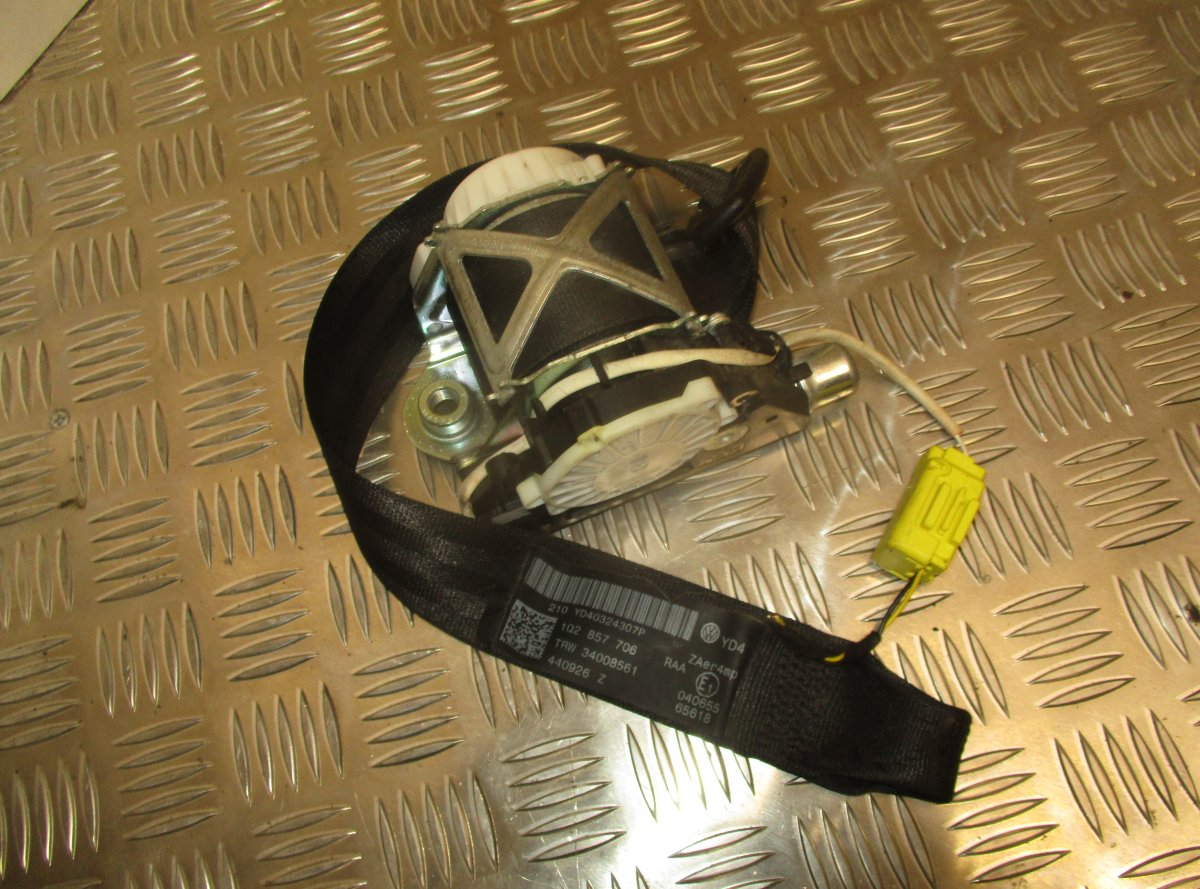 Volkswagen EOS Seat belt — front right Seat belt — front right — VW EOS (1F7, 1F8) (20...