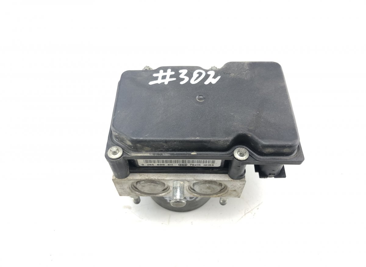 Nissan Qashqai ABS hydraulic unit / pump