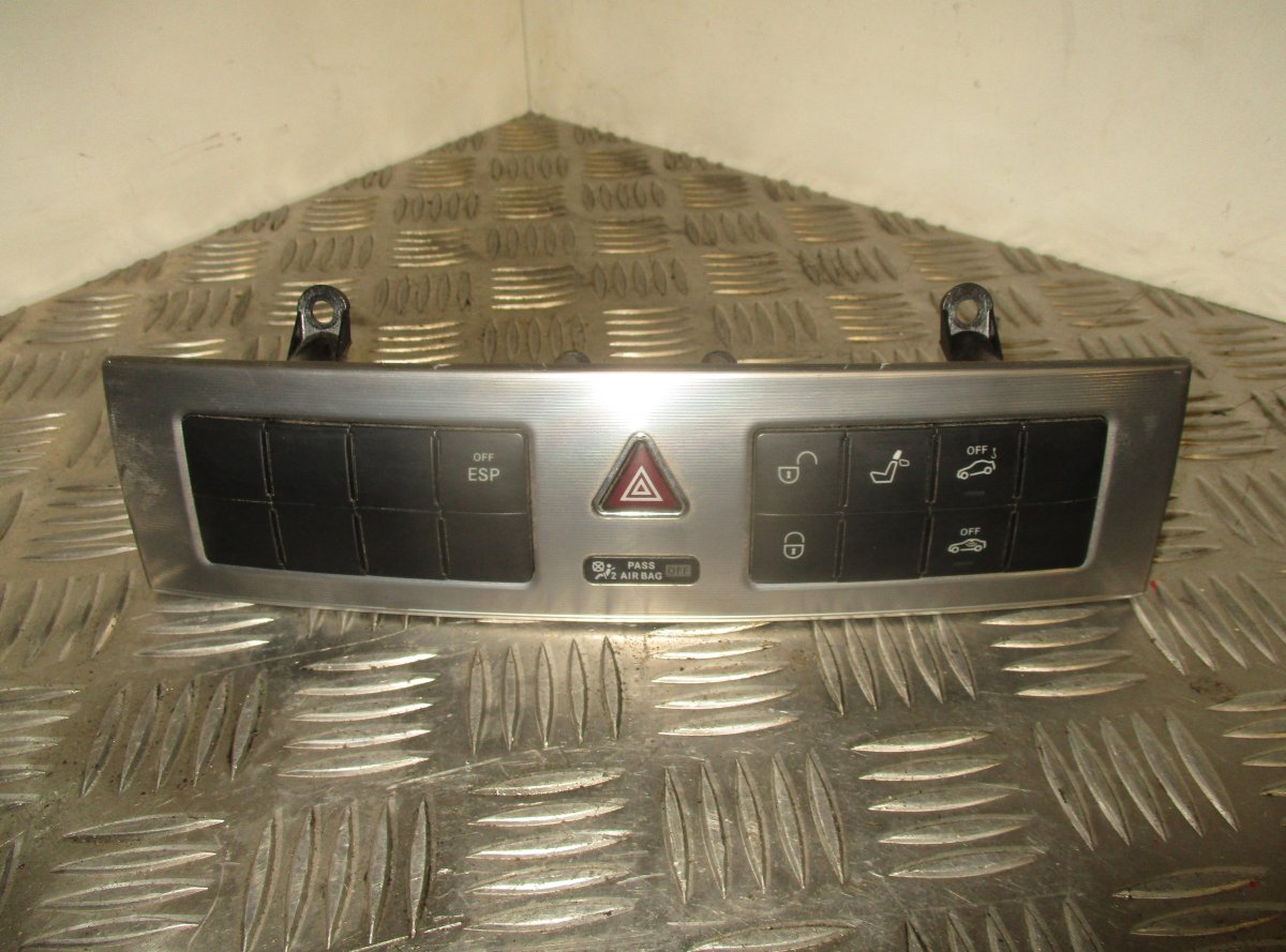 Mercedes-Benz A (W169) Combined switch set in dashboard MERCEDES-BENZ C-CLASS (W203, CL203) (2000-2011)...