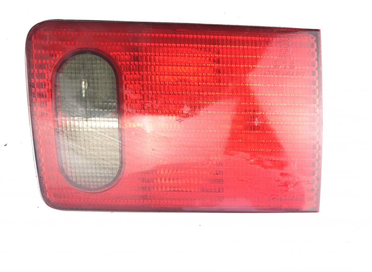 Audi A8 (D2) Inner tail light, left AUDI A8 (4D2, 4D8) (1994-2002) Inner tail light...
