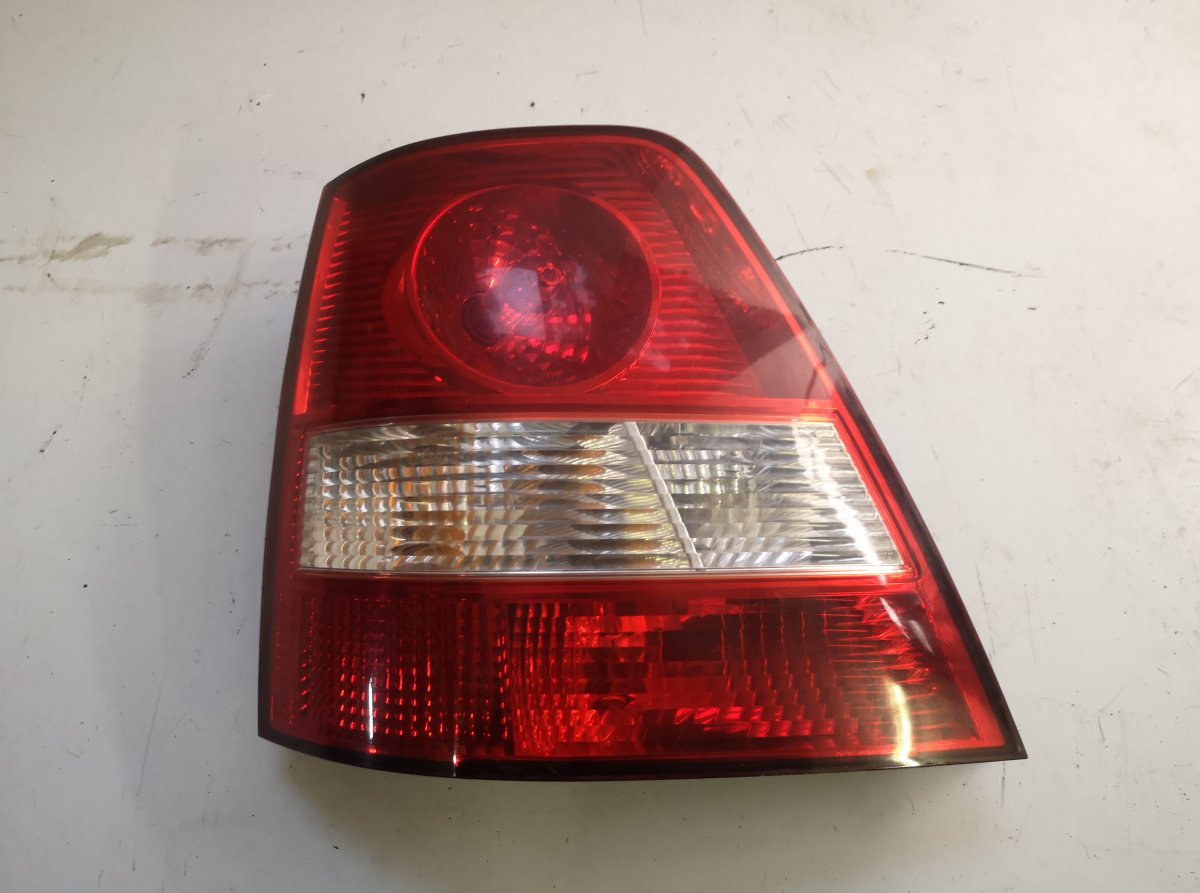 Kia Sorento задняя фара (левая) KIA SORENTO I (JC) (2002-2009) Tail light left ...