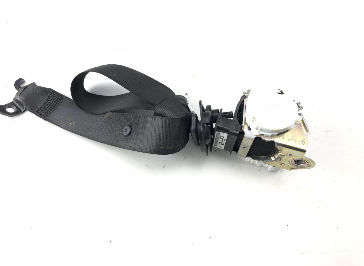 BMW 3 (E90 / E91 / E92 / E93) Seat belt — front left Seat belt — front left — BMW 3 (E90, E91, E92, ...