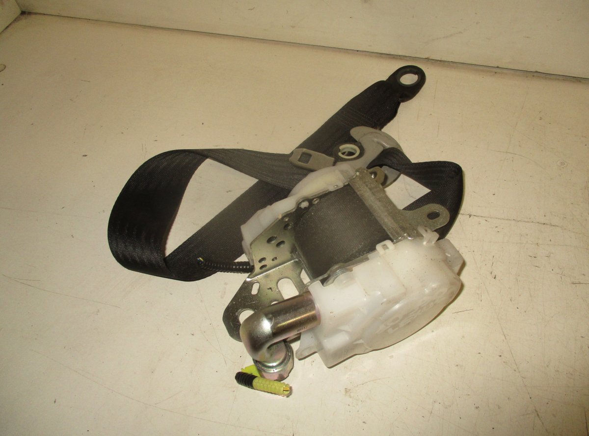 Lexus IS Seat belt — front left Seat belt — front left — LEXUS IS II (XE20) (20...