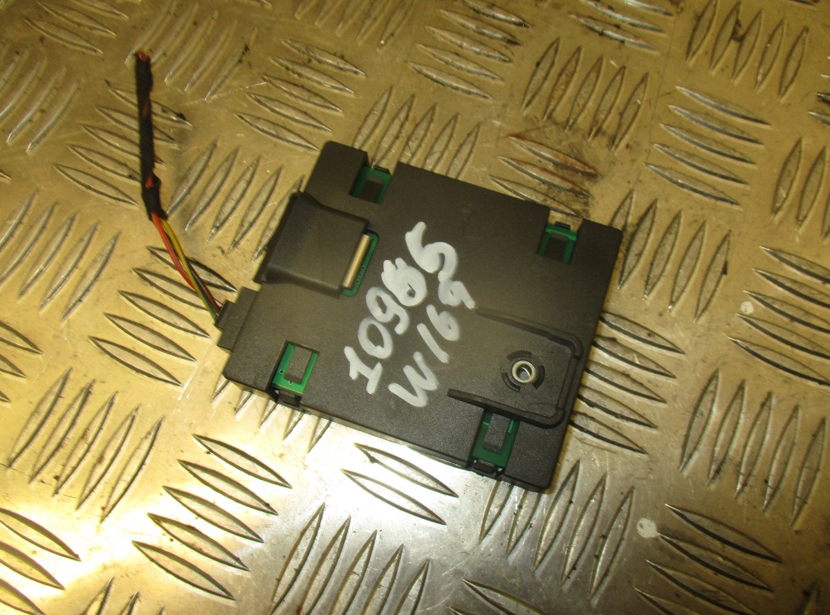 Mercedes-Benz A (W169) Aerial amplifier / control unit MERCEDES-BENZ A-CLASS (W169) (2004-2012) Aerial...