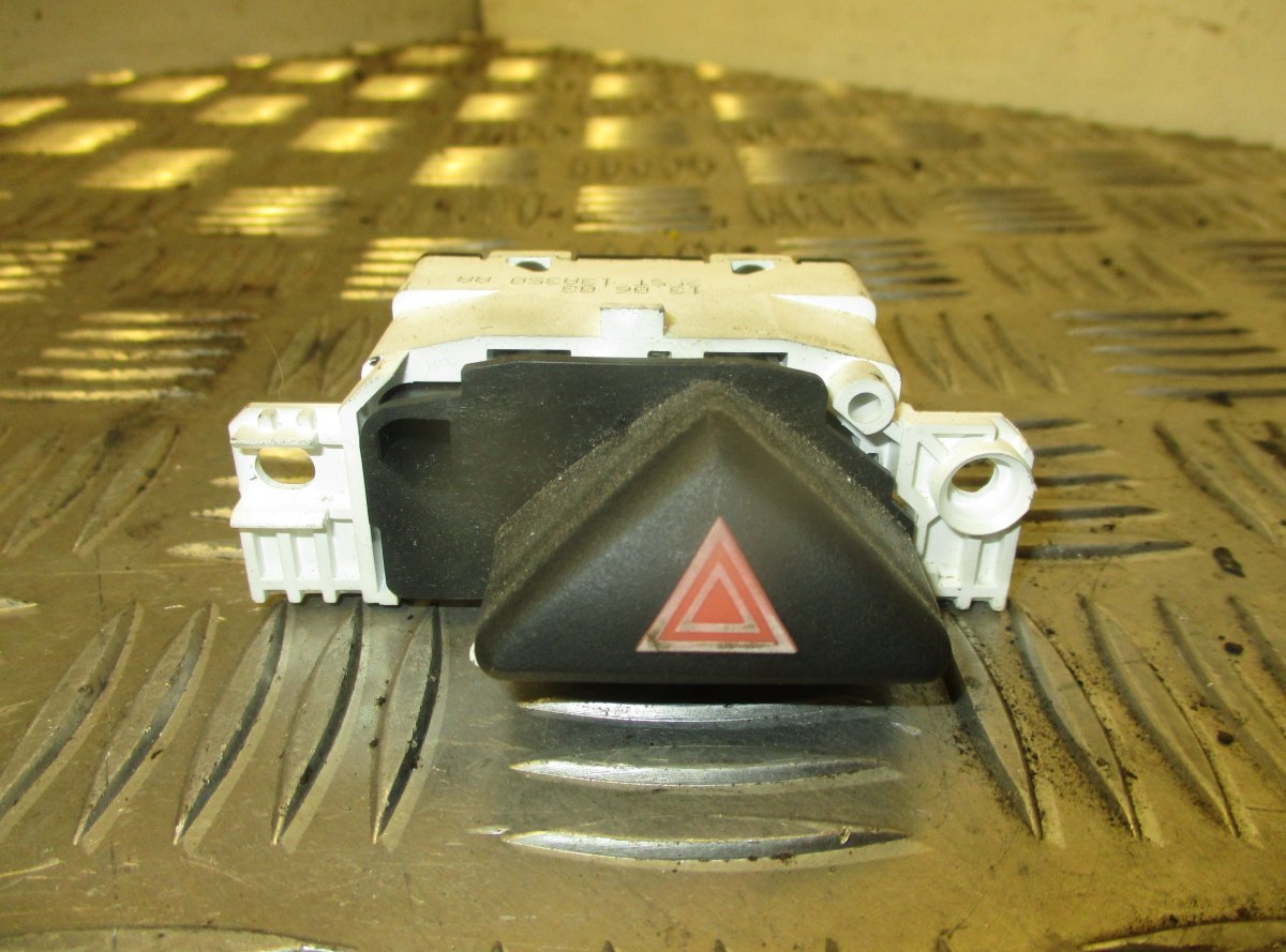 Ford Focus Hazard switch