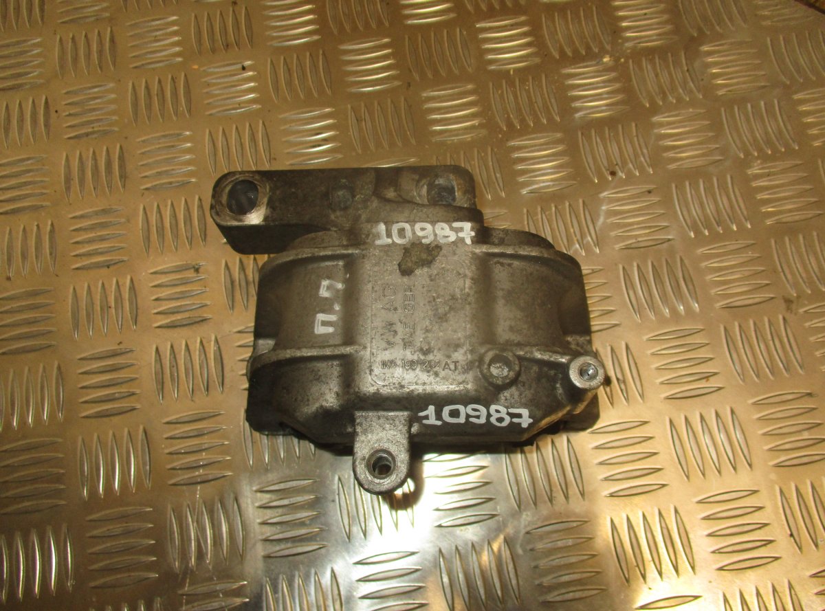 Volkswagen EOS Engine Mount right VW EOS (1F7, 1F8) (2006-2015) Engine Mount righ...
