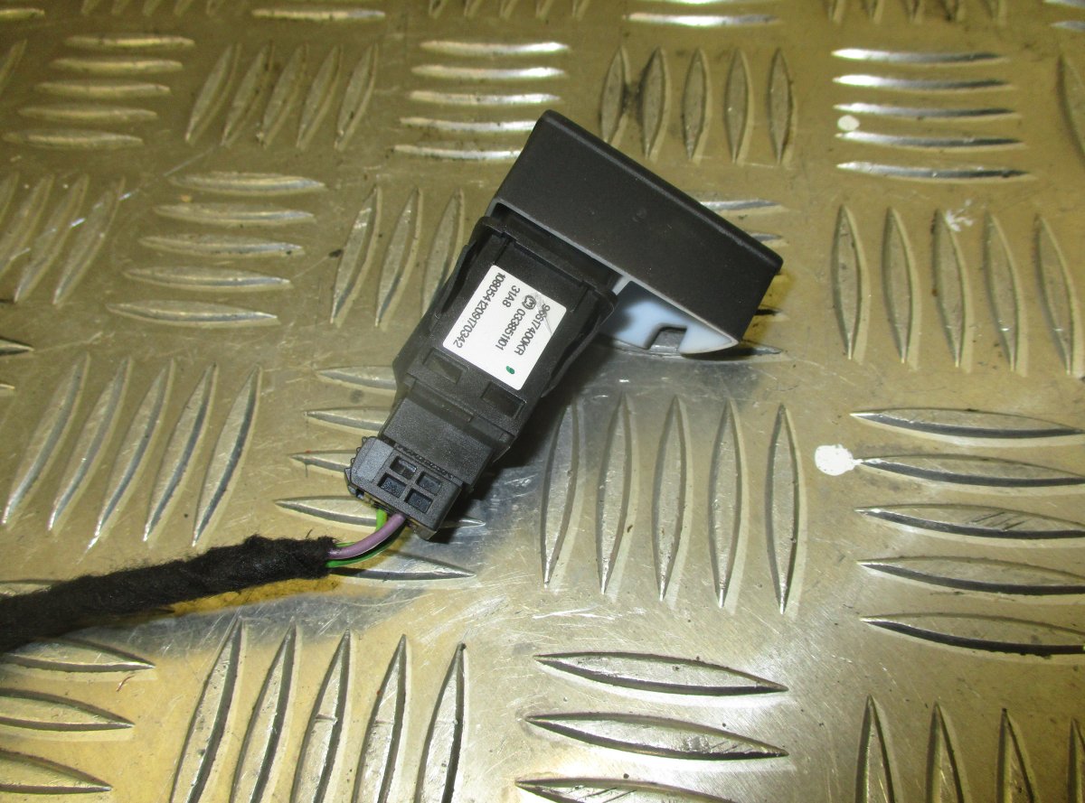 Citroen C5 Hazard switch CITROËN C5 II (2008-2019) Hazard switch 9661740...