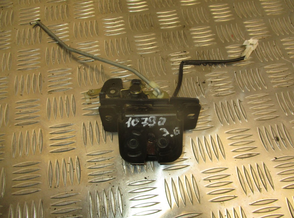 Kia Sorento Boot lid / tailgate lock Boot lid / tailgate lock — KIA SORENTO I (JC) (...