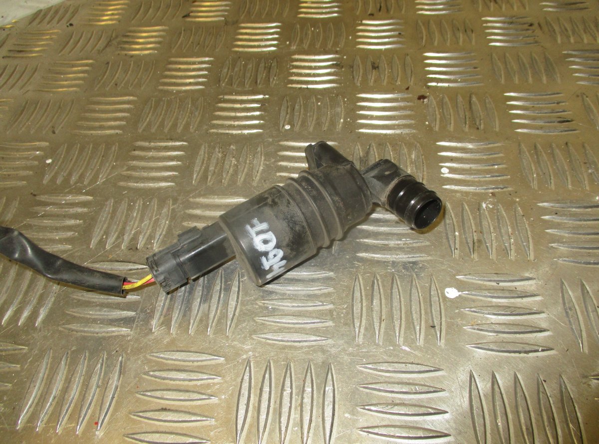 Citroen C5 Washer pump Windscreen CITROËN C5 II (2008-2019) Washer pump Windscree...