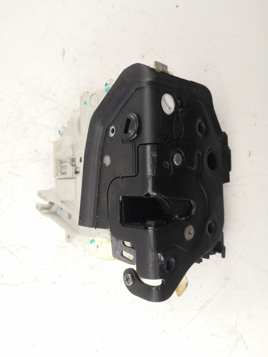 Audi A4 (B8) Door lock — rear right Door lock — rear right — AUDI A4 / A4 ALLROAD (...