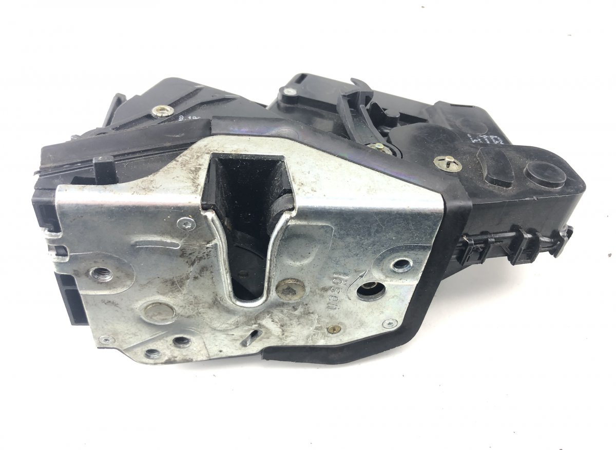 BMW 3 (E46) Door Lock Rear Right BMW 3 (E46) (1998-2005) Door Lock Rear Right

G...