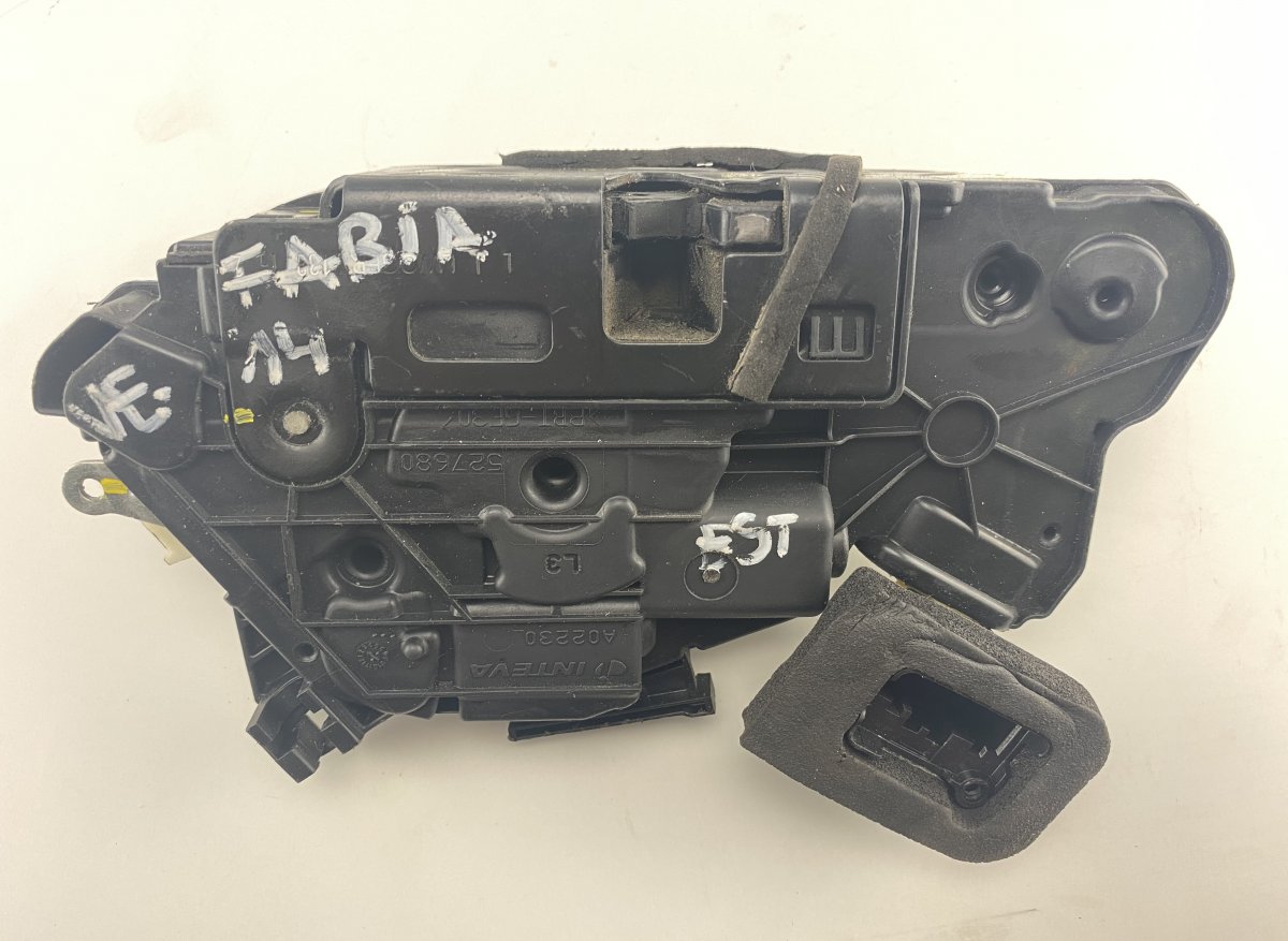 Skoda Fabia Door Lock Front Left SKODA FABIA III (NJ3) (2014-2021) Door Lock Fro...
