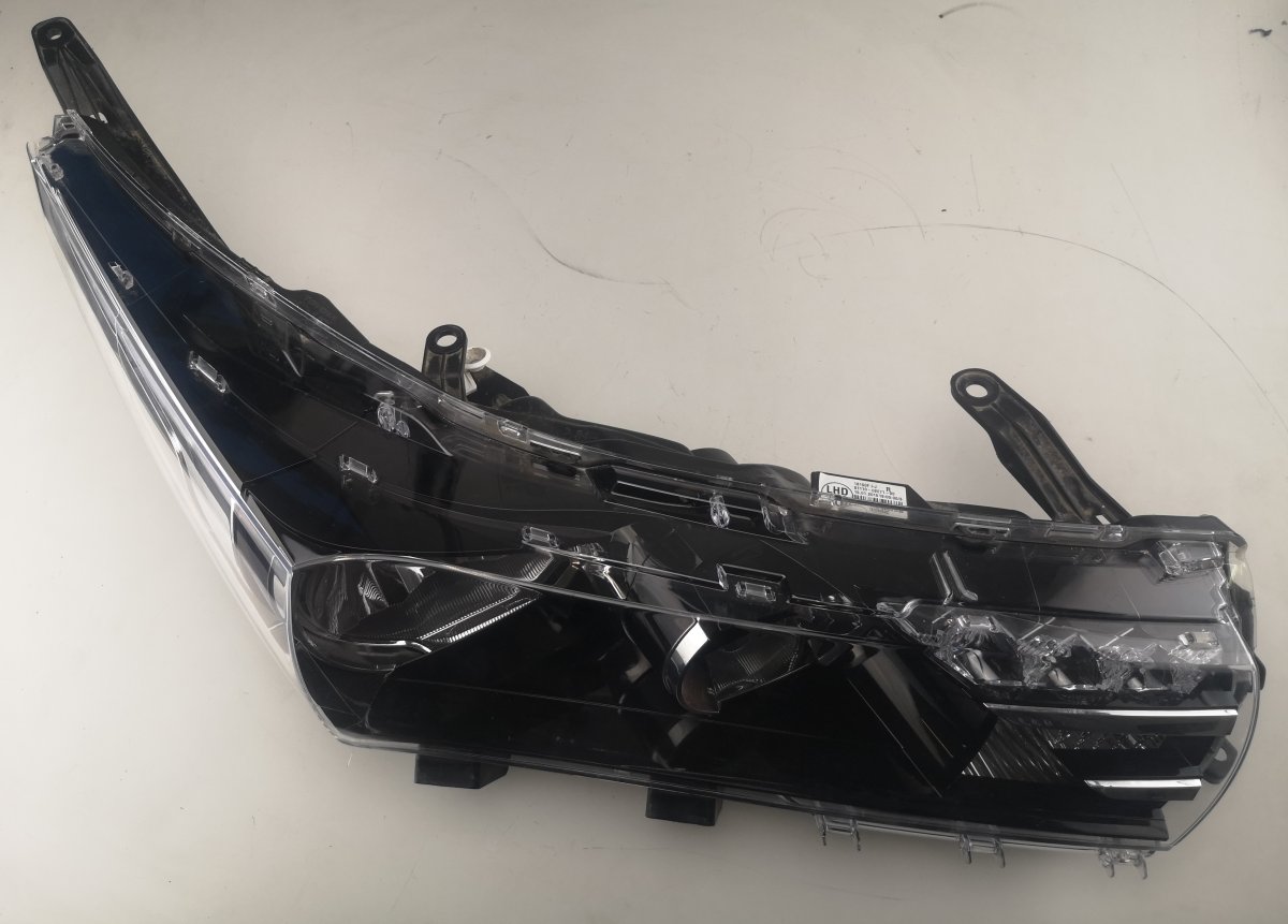Toyota Corolla передняя фара (правая) TOYOTA COROLLA XI (E160) (2012-2019) Headlight ...