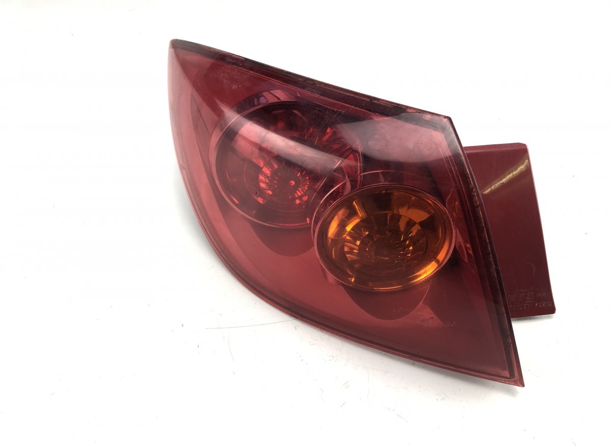 Mazda 3 (BK) tagatuli (vasak) MAZDA 3 I (BK) (2000-2009) Tail light left P291...