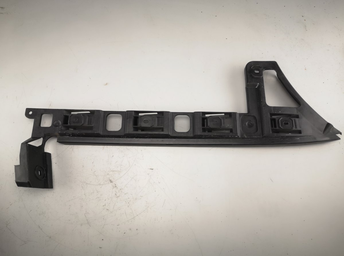 Volkswagen Passat Rear bumper Carrier holder on fender right VW PASSAT B6 (3C) (2005-2010) Rear bumper Carri...