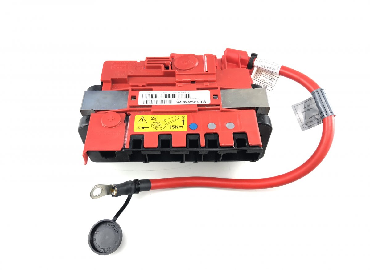 BMW 3 (E90 / E91 / E92 / E93) Battery / parts, other BMW 3 (E90, E91, E92, E93) (2005-2011) Battery ...