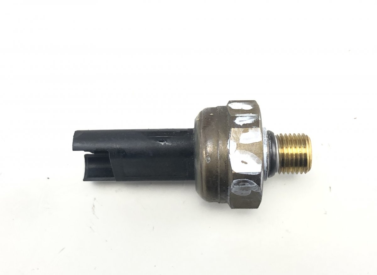 BMW 3 (E90 / E91 / E92 / E93) Fuel pressure sensor BMW 3 (E90, E91, E92, E93) (2005-2011) Fuel pre...