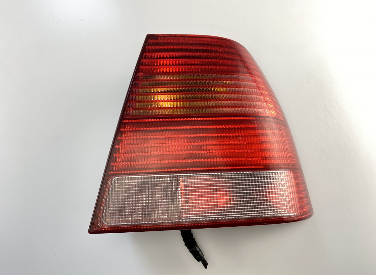 Volkswagen Bora Tail light, right VW BORA / JETTA IV (1J2, 1J6) (1998-2005) Tail ...