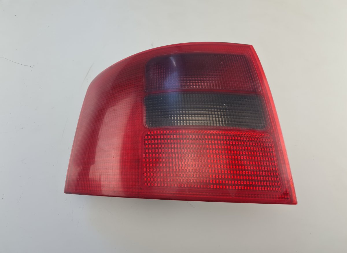 Audi A6 (C5) задняя фара (левая) AUDI A6 / A6 ALLROAD (C5) (1997-2005) Tail ligh...