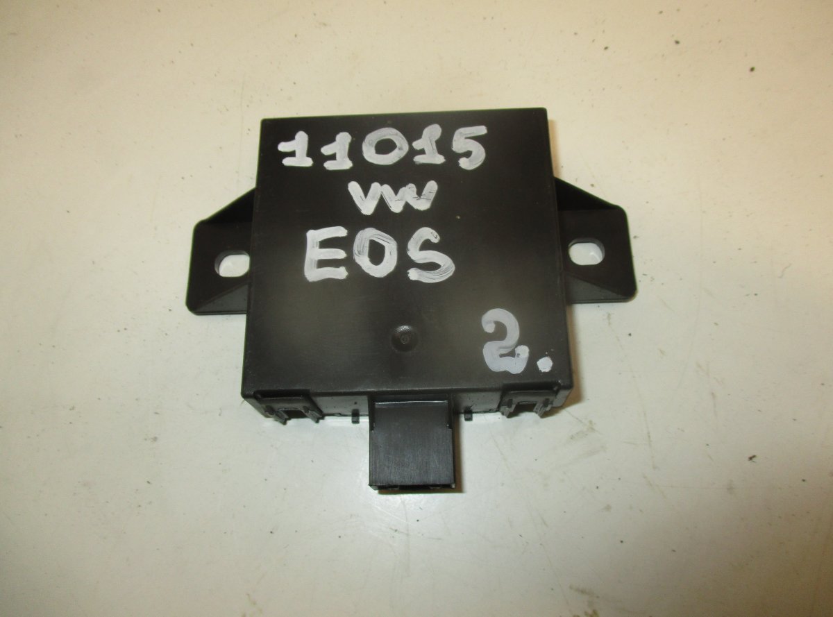 Volkswagen EOS Anti theft alarm control unit VW EOS (1F7, 1F8) (2006-2015) Anti theft alarm ...