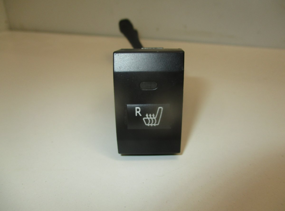 Kia Sorento Memory Seat Switch front Right KIA SORENTO I (JC) (2002-2009) Memory Seat Swit...