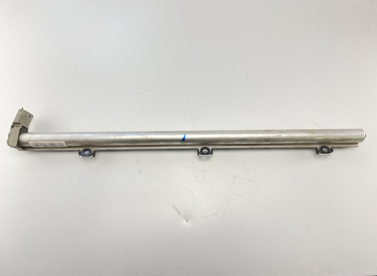 Volvo XC60 Fuel Distributor / fuel rail VOLVO XC60 I (2009-2017) Fuel Distributor / fue...