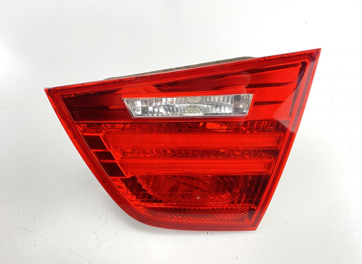 BMW 3 (E90 / E91 / E92 / E93) Inner tail light, right BMW 3 (E90, E91, E92, E93) (2005-2011) Inner ta...