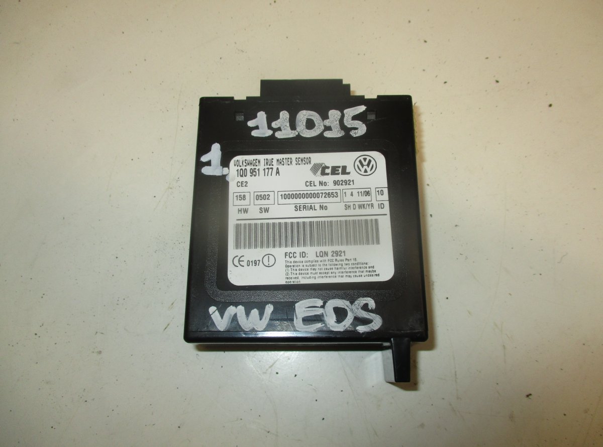 Volkswagen EOS Anti theft alarm control unit VW EOS (1F7, 1F8) (2006-2015) Anti theft alarm ...