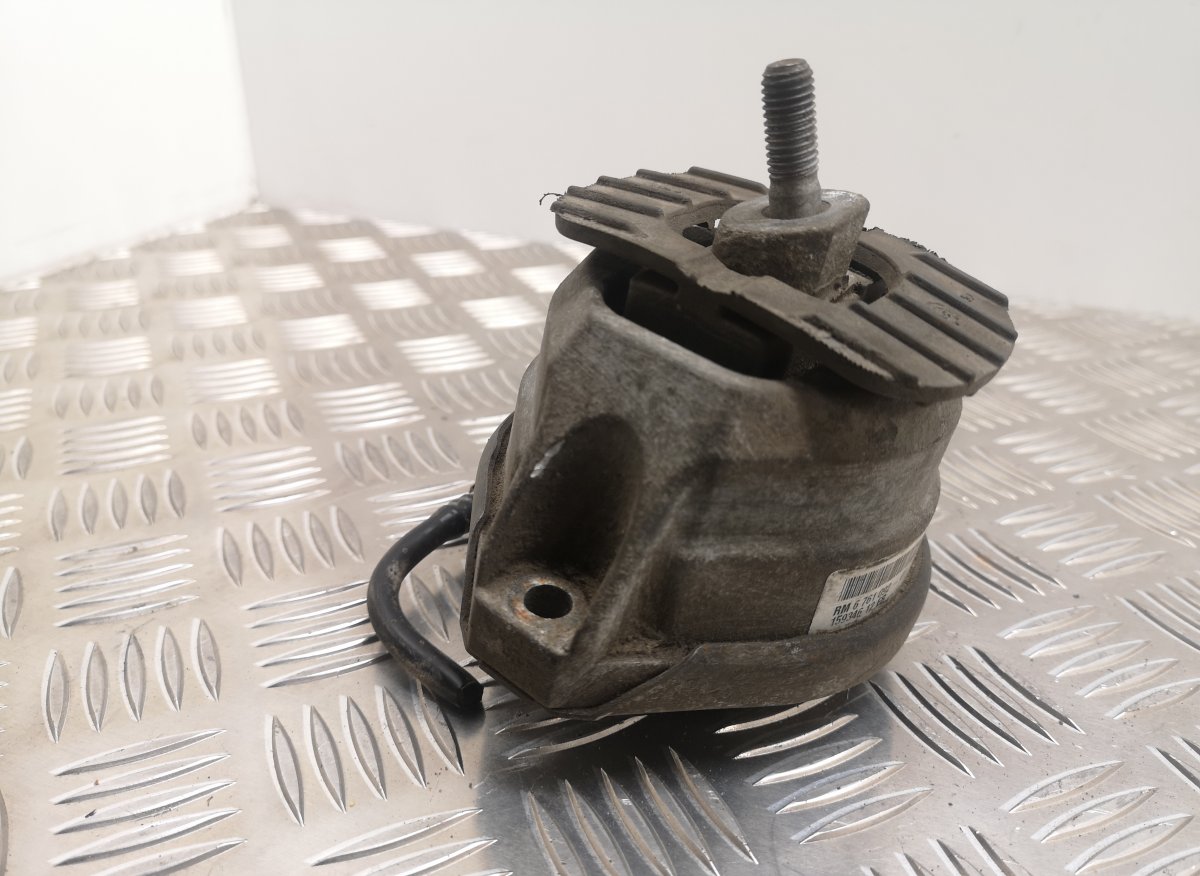 BMW 5 (E39) Engine Mount right BMW 5 (E60, E61) (2003-2010) Engine Mount right...