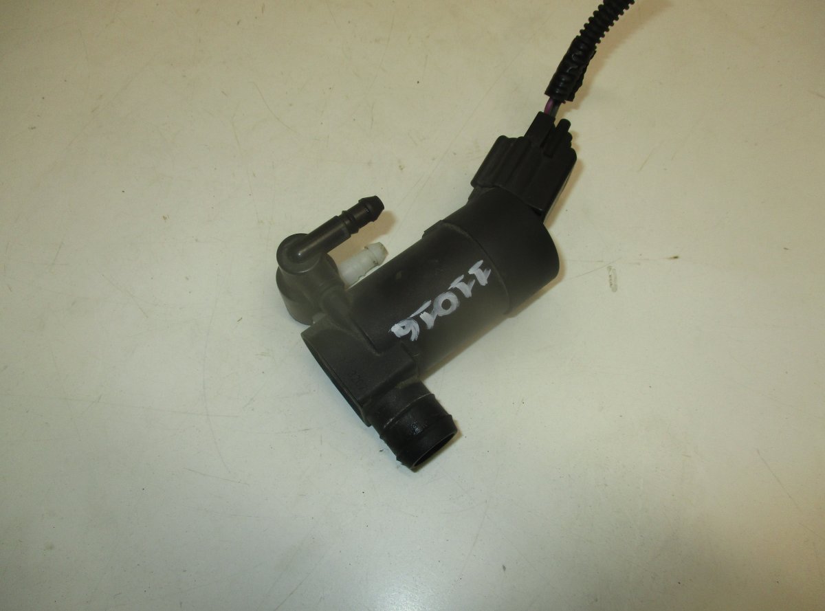 Ford Mondeo Washer pump Windscreen FORD MONDEO Mk IV (BA7) (2007-2014) Washer pump...