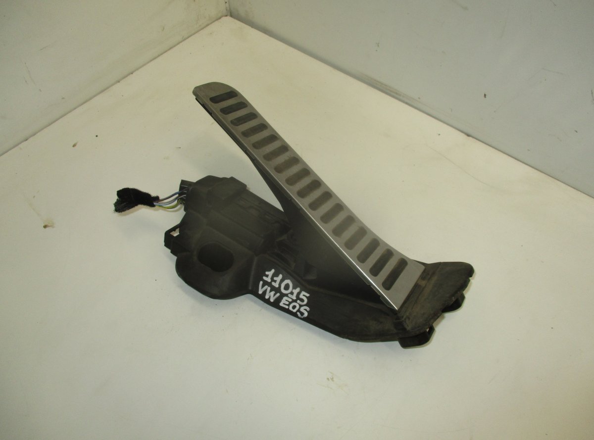 Volkswagen EOS Accelerator Pedal VW EOS (1F7, 1F8) (2006-2015) Accelerator Pedal...