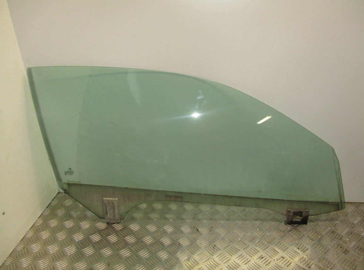 BMW 3 (E46) Door window glass front right BMW 3 (E90, E91, E92, E93) (2005-2011) Door win...