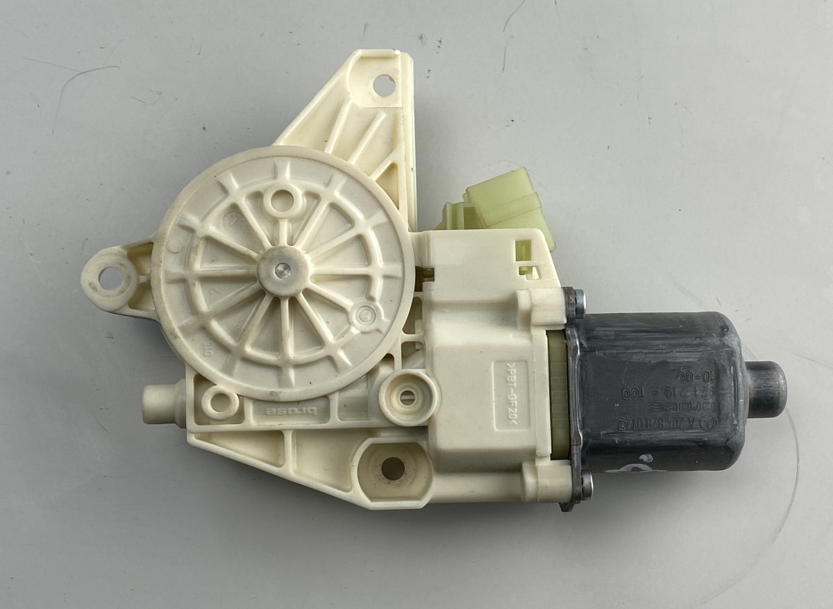 Mercedes-Benz A (W169) Window Regulator Motor Front Left MERCEDES-BENZ C-CLASS (W204) (2007-2013) Window...