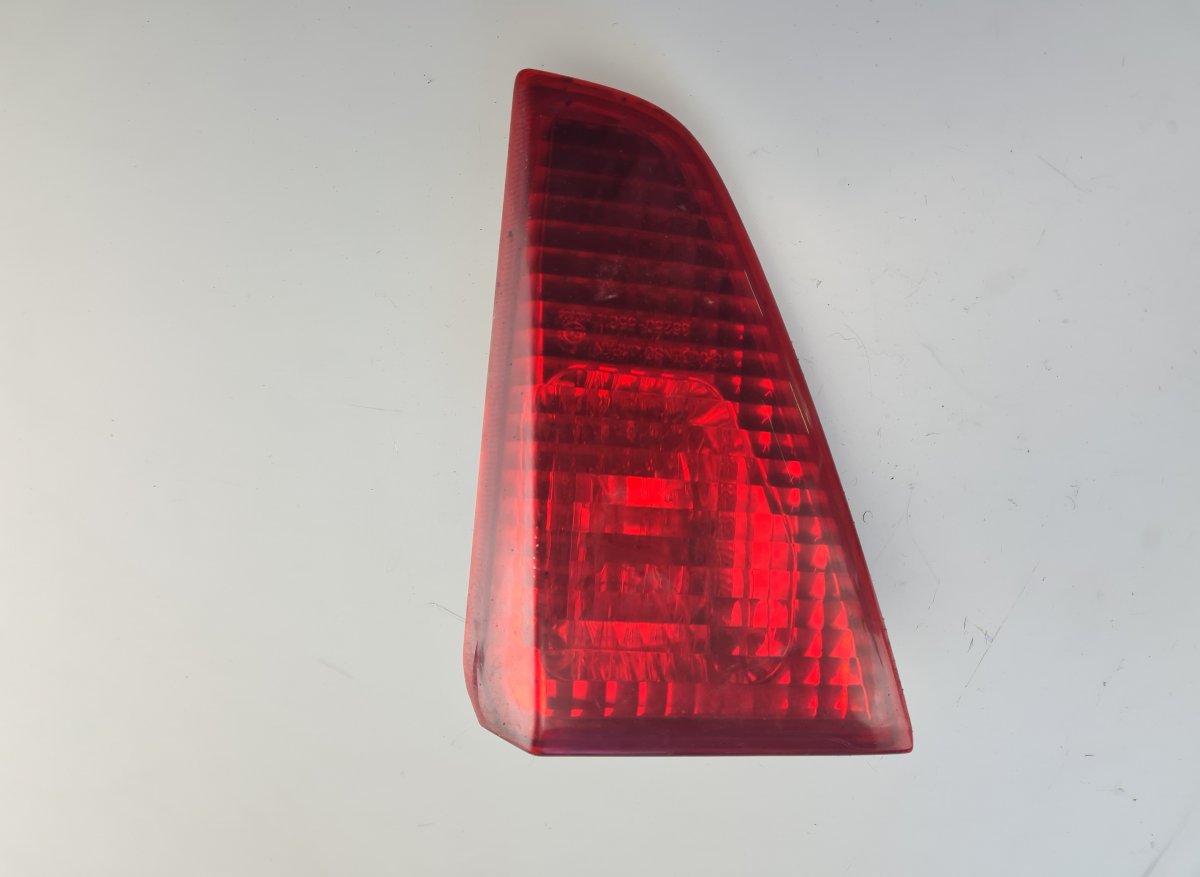 Suzuki Liana Extra light / reflector in tailgate / bootlid left SUZUKI LIANA / AERIO (ER) (2001-2007) Extra lig...