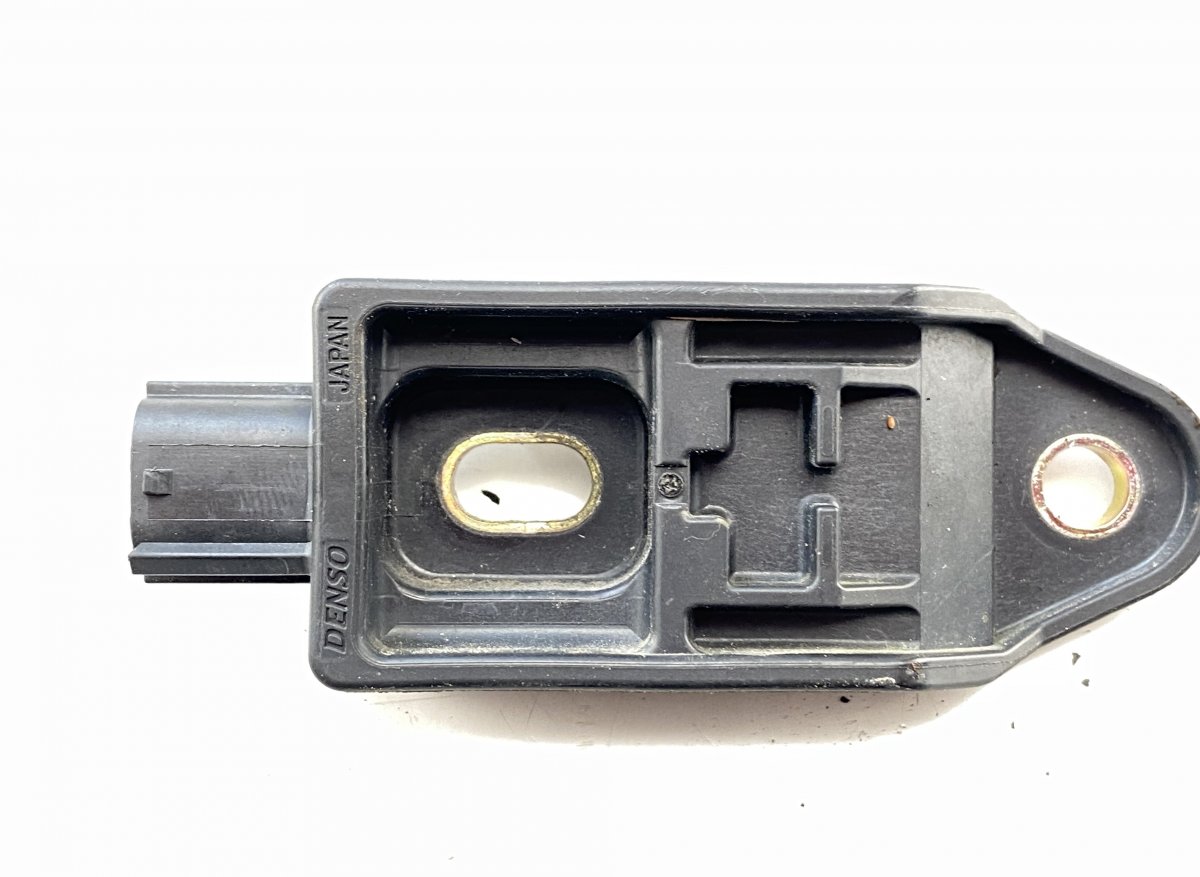 Honda Legend Airbag crash sensor, right HONDA LEGEND IV (KB) (2004-2012) Airbag crash s...