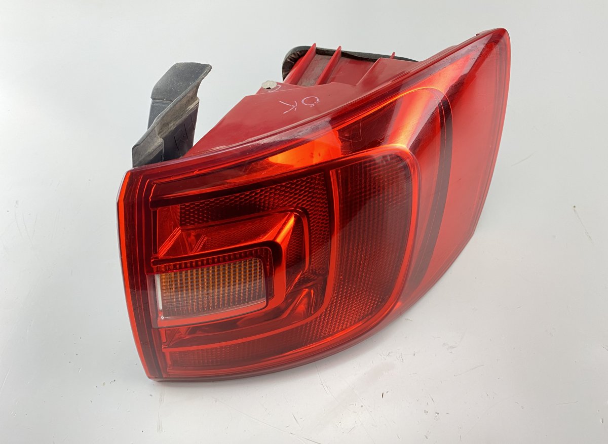 Volkswagen Jetta Tail light, right VW JETTA VI (162) (2010-2018) Tail light, right...