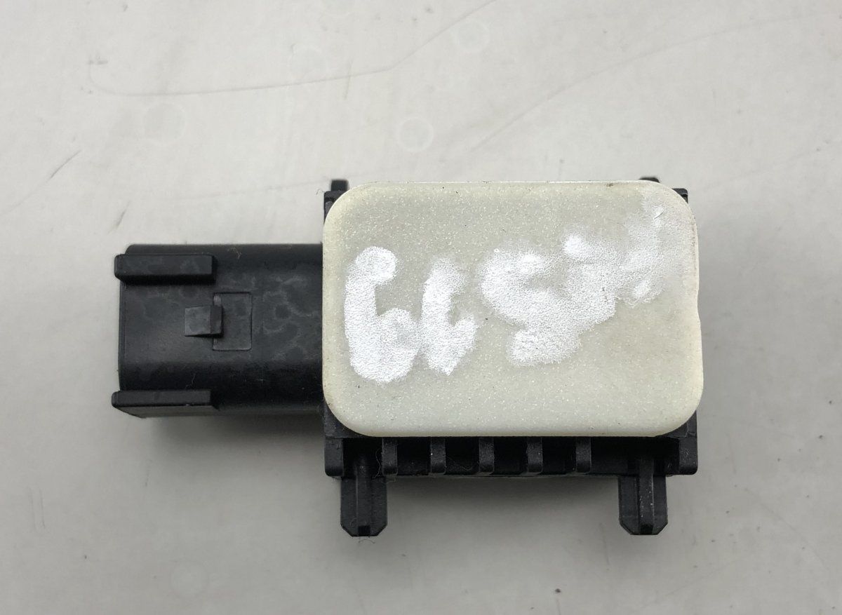 Land Rover Range Rover Side Crash Sensor left LAND ROVER RANGE ROVER III (LM) (2002-2012) Sid...
