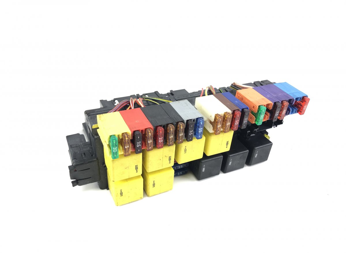 Mercedes-Benz A (W168) Fuse box MERCEDES-BENZ SL-CLASS (R230) (2001-2012) Fuse ...