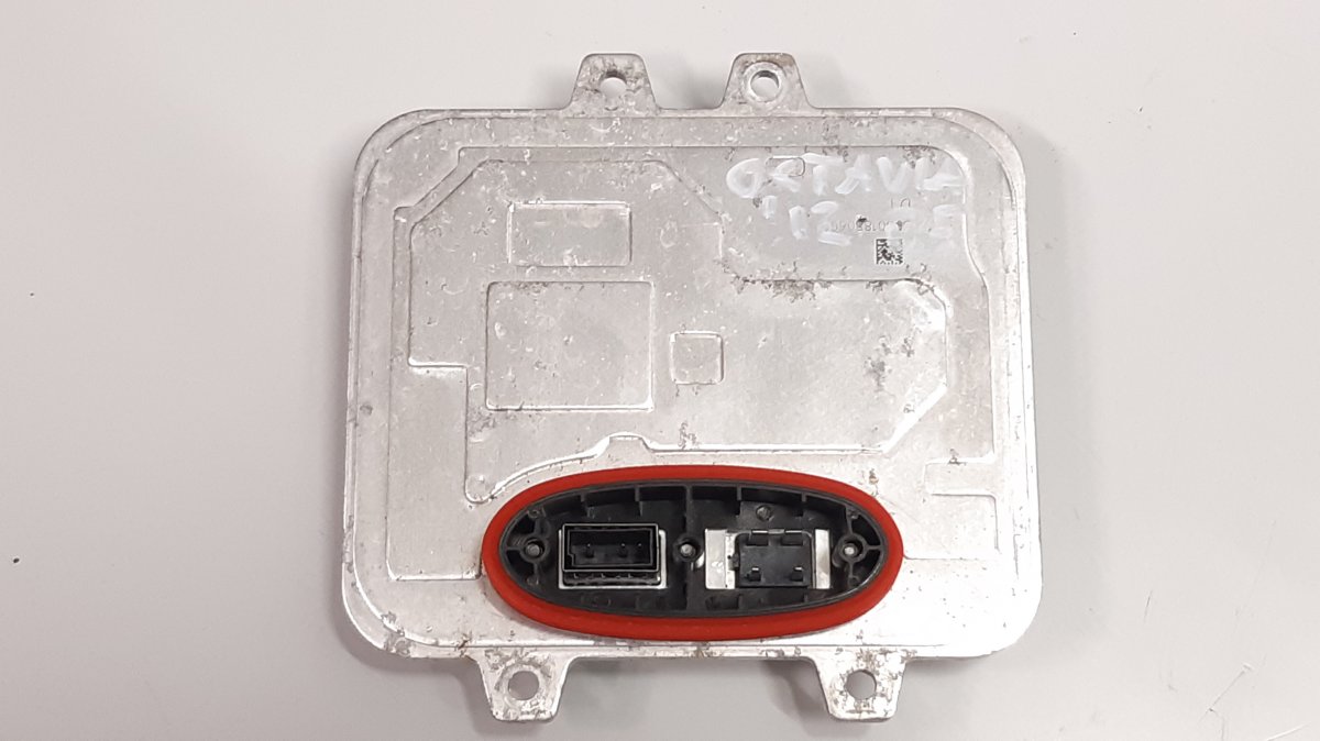 Skoda Octavia Xenon control unit right SKODA OCTAVIA II (1Z) (2004-2013) Xenon control...