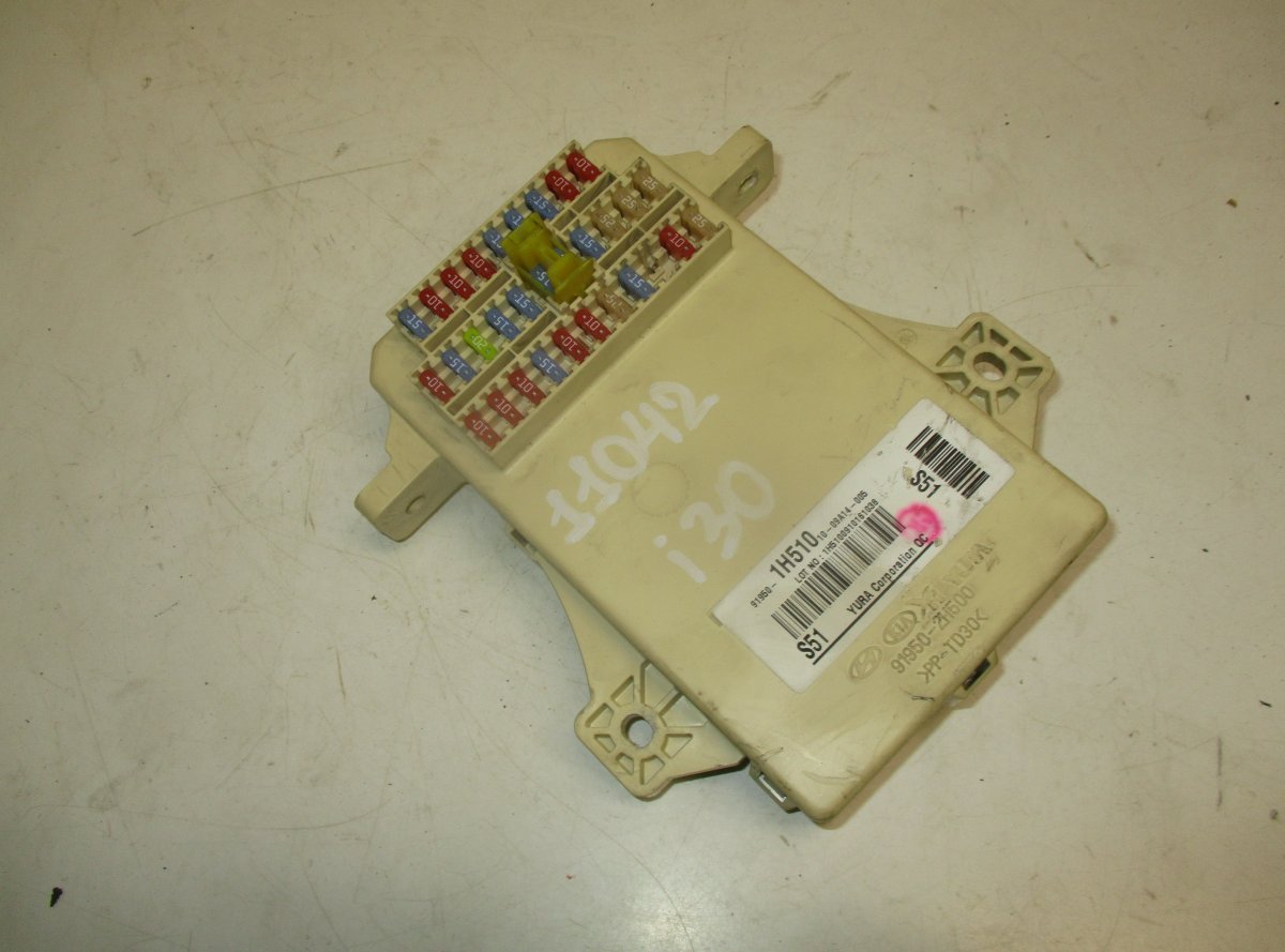Hyundai i30 Fuse box HYUNDAI i30 I (FD) (2007-2012) Fuse box 91950-2...
