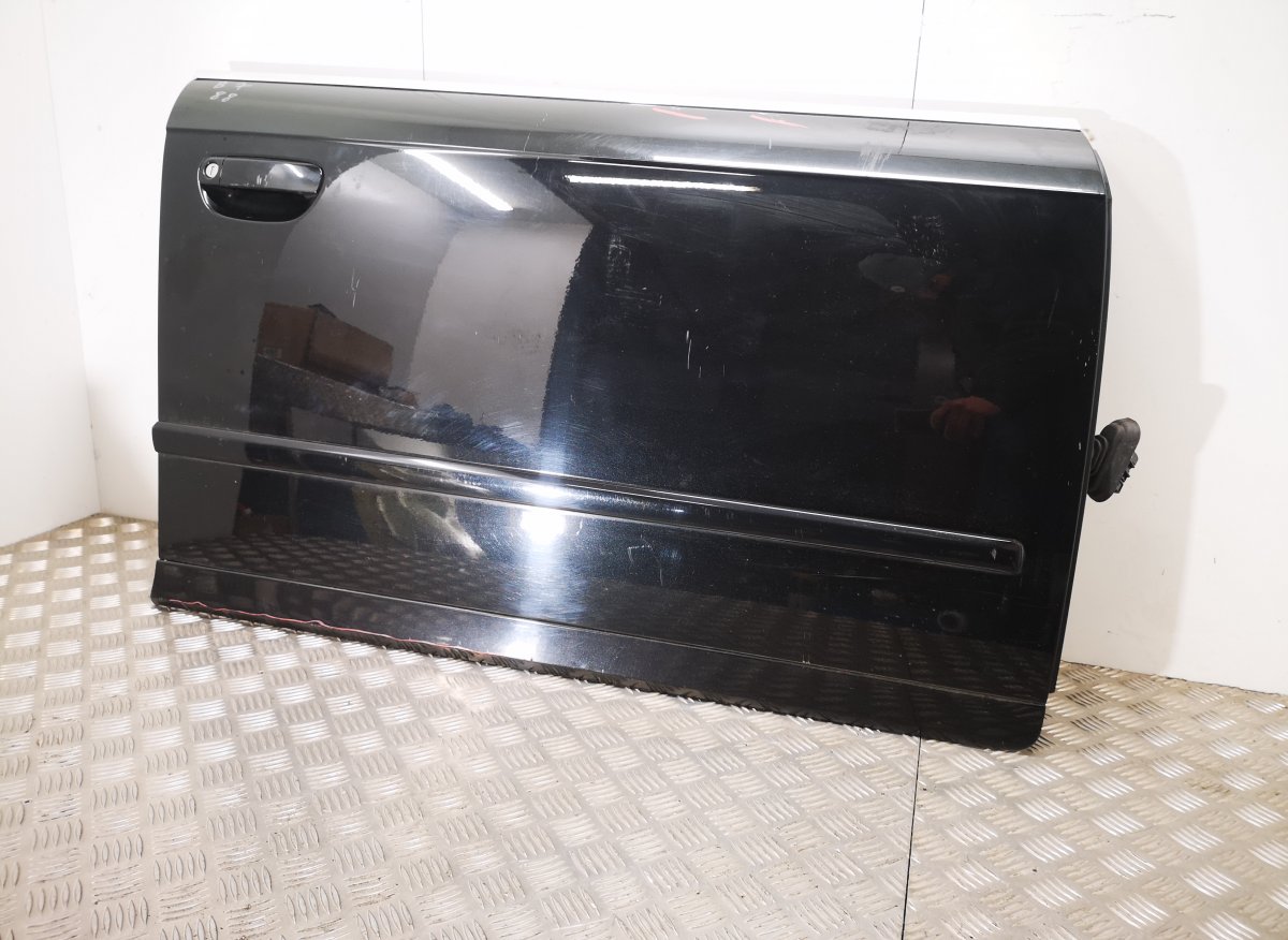 Audi A4 (B7) Door Front Right AUDI A4 (B7) (2004-2008) Door Front Right

Gene...