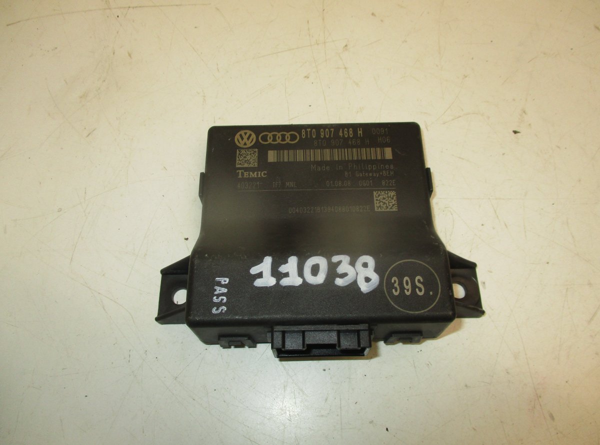 Audi A4 (B8) Central gateway module AUDI A4 / A4 ALLROAD (B8) (2007-2015) Central g...