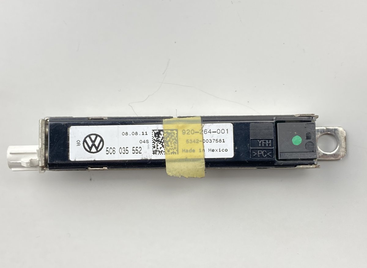 Volkswagen Jetta Aerial amplifier / control unit
