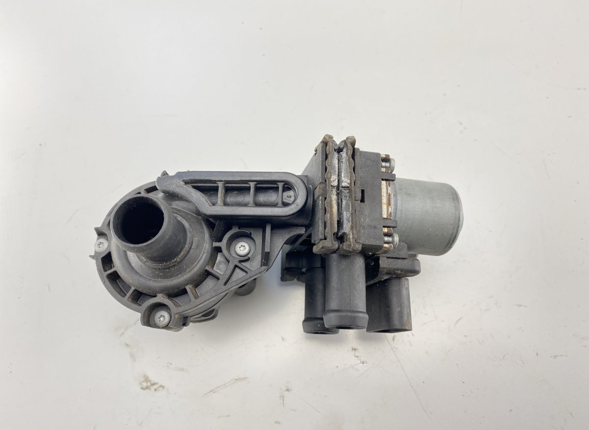 Audi A6 (C6) Coolant Circulation Pump AUDI A6 / A6 ALLROAD (C6, 4F) (2004-2011) Coola...