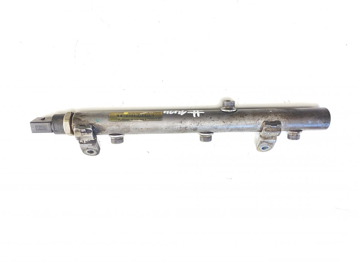 Mercedes-Benz A (W169) Fuel Distributor / fuel rail